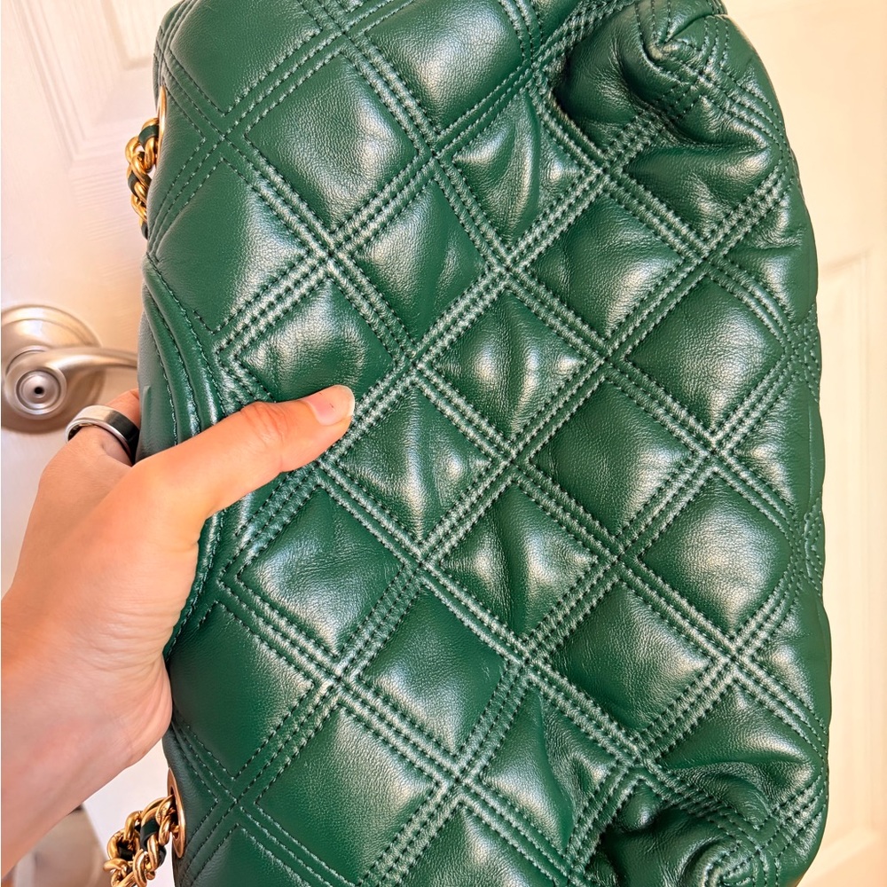 Tory Burch Green Quilted Shoulder Bag - Picture 7 of 9